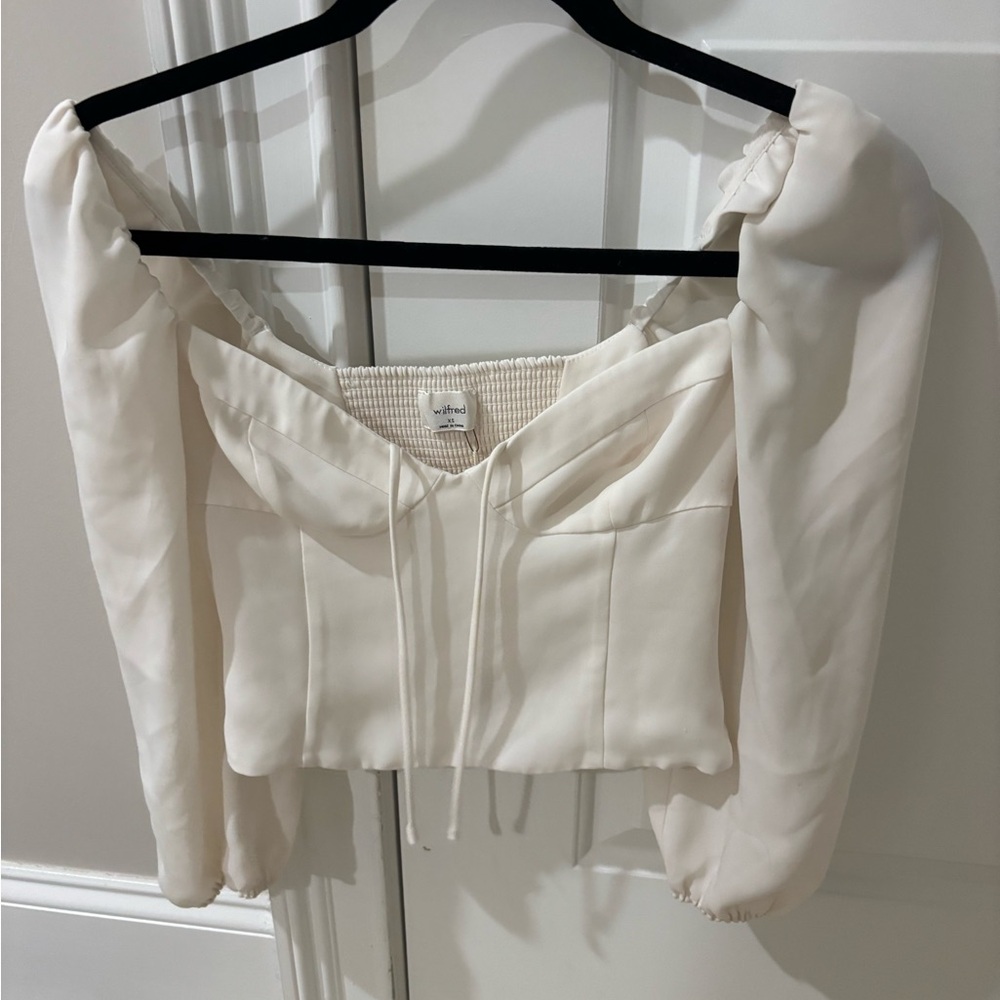 White longsleeve Wilfred crop top
